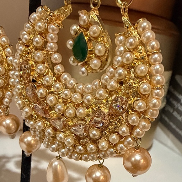 Elegant Gold and Pearl Chandelier Earrings - Picture 4 of 5